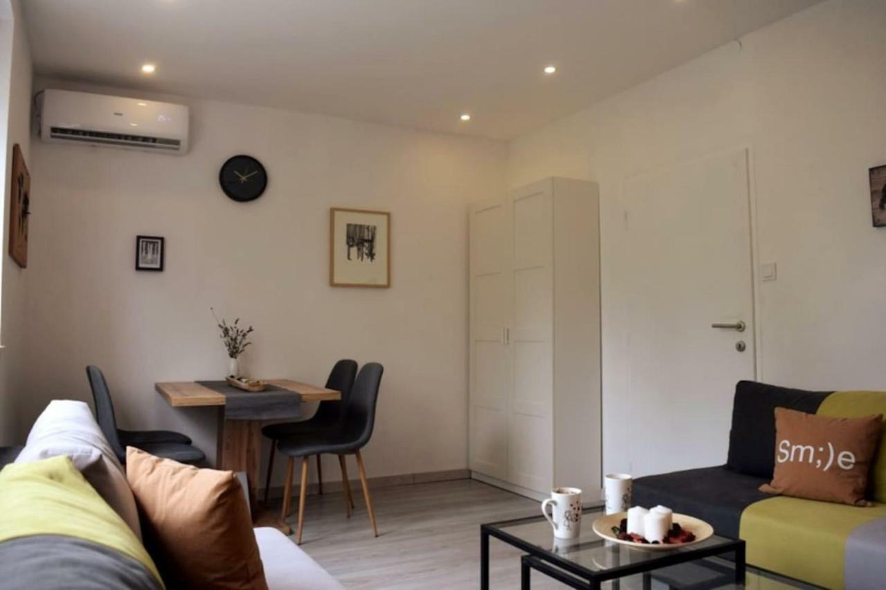 Vila Velebita, Sweet Cozy Appartement :) Zagreb Exteriör bild